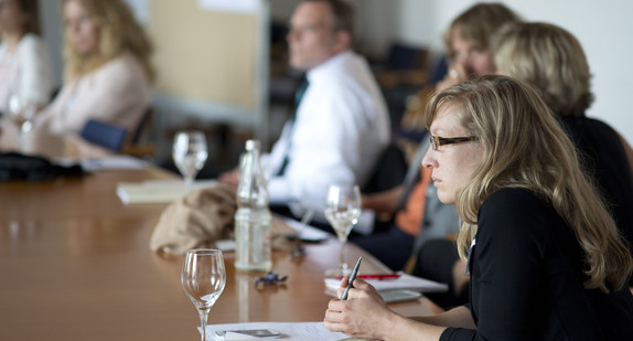 Diskussionen in den Workshop-Gruppen bei der Demokratiekonferenz 2015 in Stuttgart