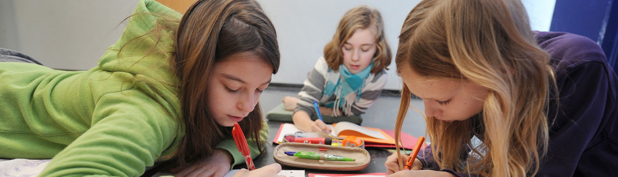 Schülerinnen der Geschwister-Scholl-Schule in Tübingen. (Bild: © dpa)