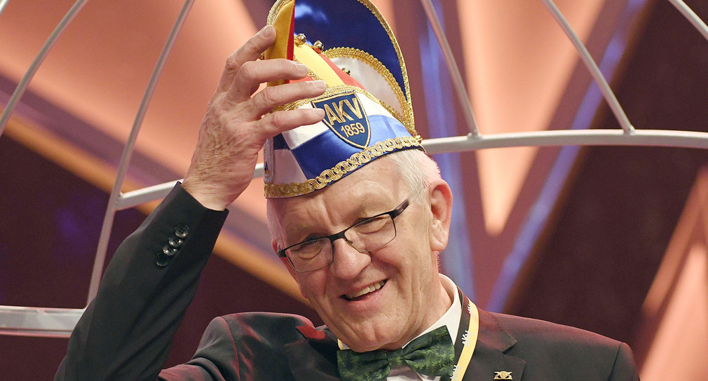 Ministerpräsident Winfried Kretschmann bei der Verleihung des Ordens wider den tierischen Ernst am 27.01.2018 in Aachen (Foto: © dpa)