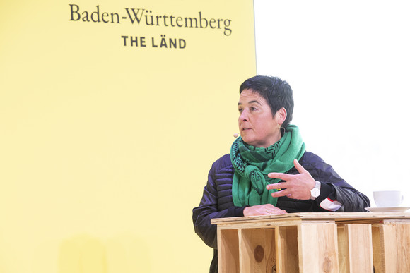 Douce Steiner, Zwei-Sterne-Köchin und Hotelier im Hotel Restaurant Hirschen in Sulzburg, bei der Pressekonferenz im Hafen Stuttgart 