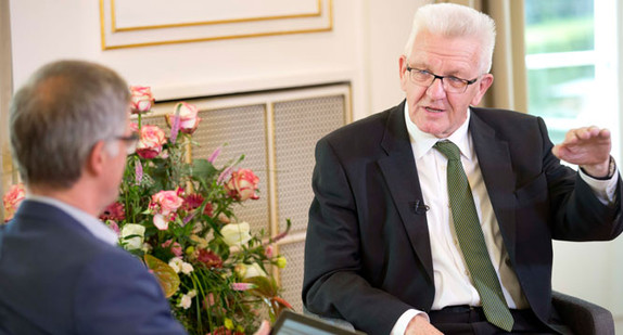 In der Online-Sprechstunde hat Ministerpräsident Winfried Kretschmann die Fragen der Bürgerinnen und Bürger beantwortet.