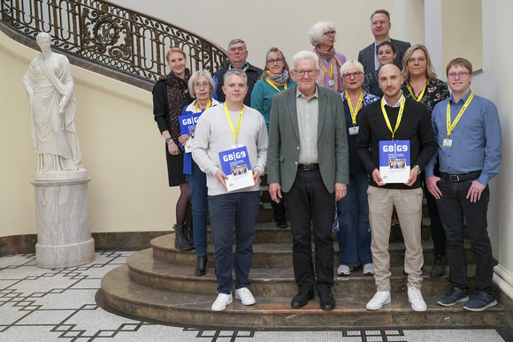 Ministerpräsident Winfried Kretschmann (Mitte) nahm sich Zeit für ein Gruppenfoto.