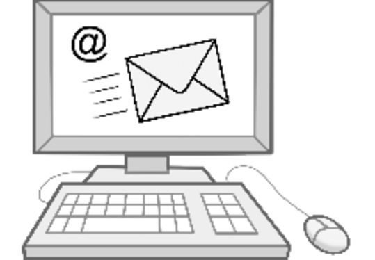 Computer mit Mail-Zeichen auf dem Bildschirm