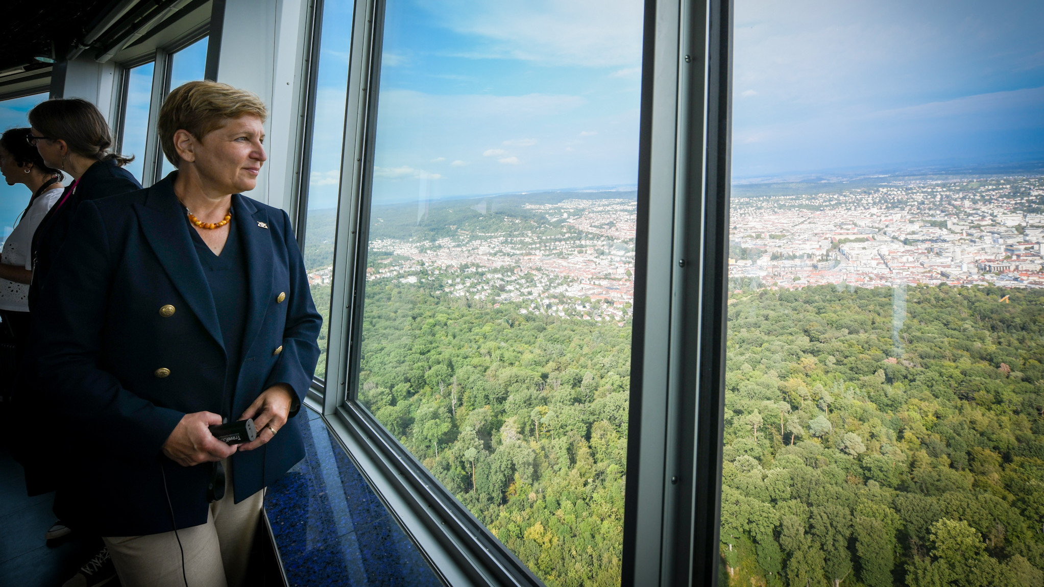 Ministerin Nicole Razavi MdL besucht den Stuttgarter Fernsehturm