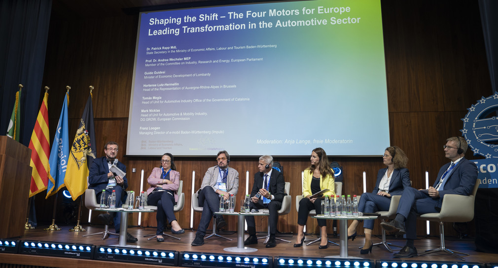 Automobilindustrie „Vier Motoren für Europa“ beim Wirtschaftsgipfel in Brüssel Podiumsgespräch der Vier Motoren beim Wirtschaftsgipfel in Brüssel