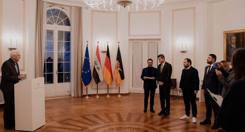 Ministerpräsident Winfried Kretschmann und Staatssekretär Florian Haßler empfangen den Gouverneur der Provinz Dohuk, Prof. Dr. Ali Tatar, in der Villa Reitzenstein in Stuttgart