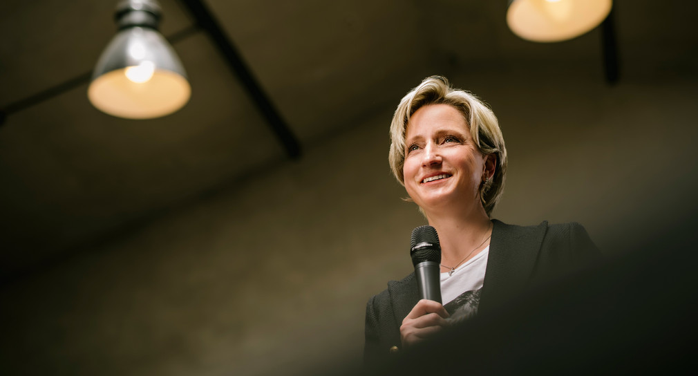 Ministerin Dr. Nicole Hoffmeister-Kraut