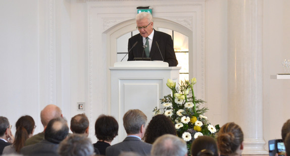 Ministerpräsident Winfried Kretschmann bei seiner Rede zur Eröffnung der Demokratiekonferenz 2019(Bild: Staatsministerium Baden-Württemberg)