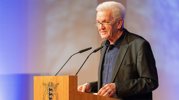 Ministerpräsident Winfried Kretschmann hält die Keynote