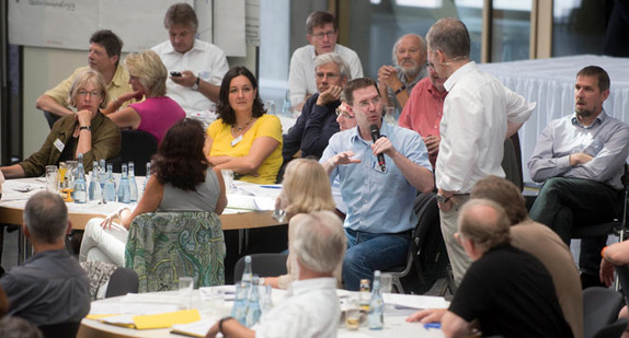 Diskussion beim Filderdialog.