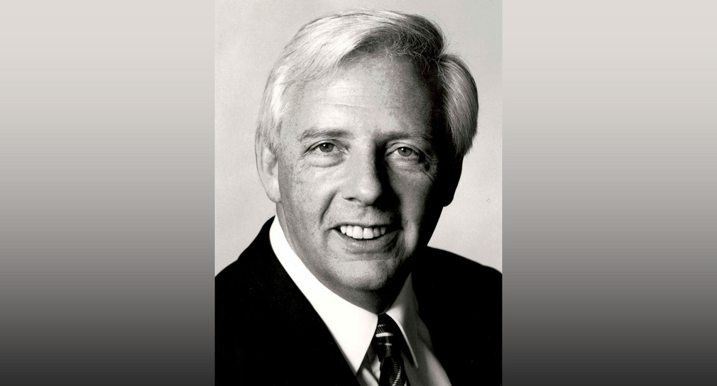 Porträt des verstorbenen Ministers a.D. Klaus v. Trotha