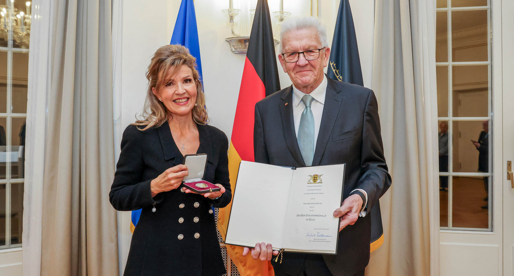 Ministerpräsident Winfried Kretschmann (rechts) und Anne-Sophie Mutter (links)