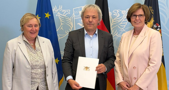 von links nach rechts: Präsidentin des Landesarbeitsgerichts Dr. Betina Rieker, Direktor des Arbeitsgerichts Freiburg a.D. Martin Gremmelspacher, und Amtschefin Gerda Windey