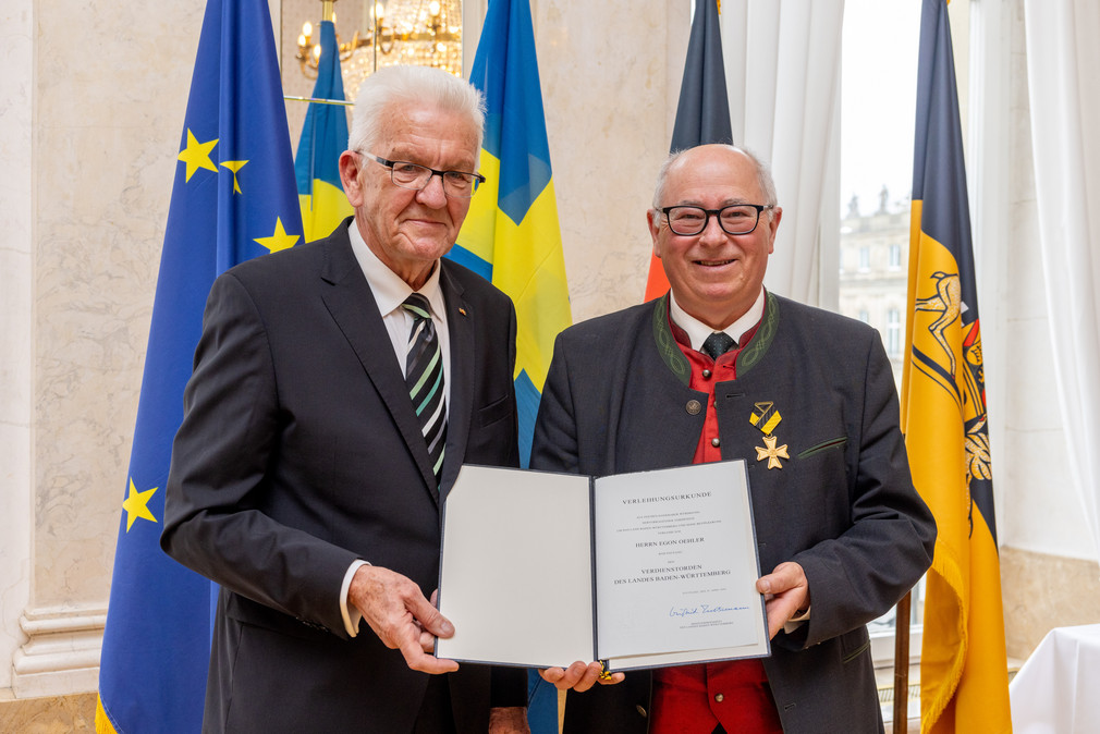 Ministerpräsident Winfried Kretschmann (links) und Egon Oehler (rechts)