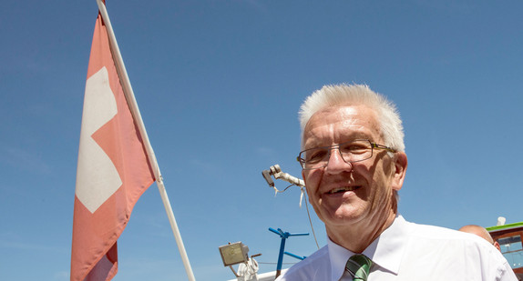 Ministerpräsident Kretschmann auf Oberrheintour (Foto: dpa)