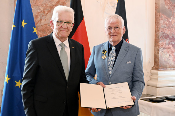 Ministerpräsident Winfried Kretschmann (links) und Elmar Braun (rechts)