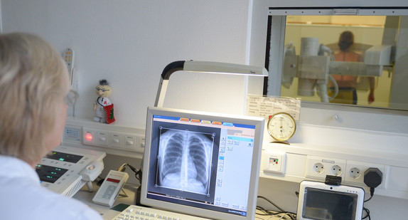 Röntgenanlage an einem Tuberkulose-Zentrum