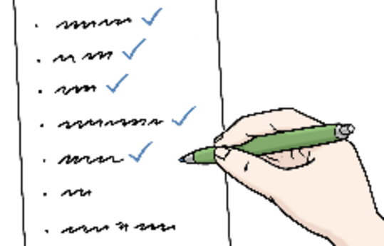 Eine Hand hakt eine Checkliste ab.
