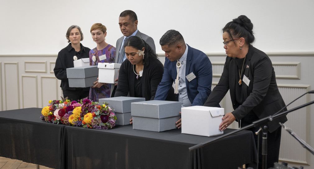Restitution Gebeine aus Kolonialzeit kehren auf Marshallinseln zurück Übergabe der human remains an die Marshallinseln