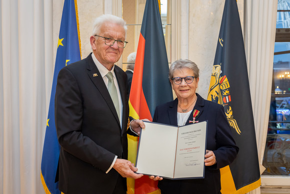 Ministerpräsident Winfried Kretschmann (links) und Ulrike Zimmer (rechts)