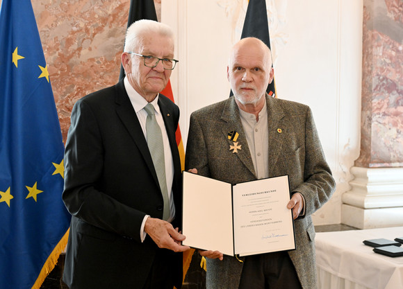 Ministerpräsident Winfried Kretschmann (links) und Axel Mayer (rechts)