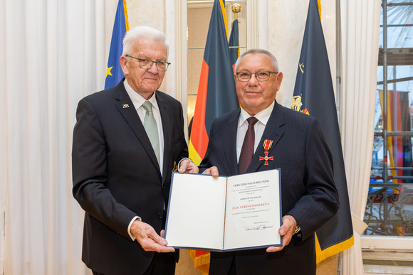 Ministerpräsident Winfried Kretschmann (links) und Dieter Merath (rechts)