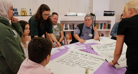 B&uuml;rger diskutieren beim B&uuml;rgerforum &bdquo;G8/G9&ldquo;.